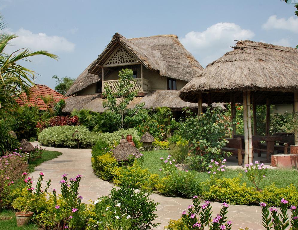 Vedic Village Spa Resort Calcutta Eksteriør billede